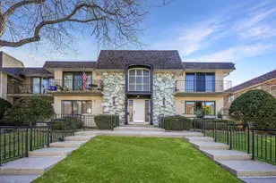 10411 S Komensky Ave, Oak Lawn, IL 60453 - Photo 1