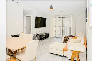 2028 N Rand Rd, Palatine, IL 60074 - Photo 6