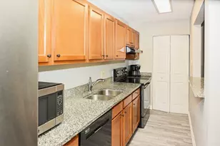 2028 N Rand Rd, Palatine, IL 60074 - Photo 2