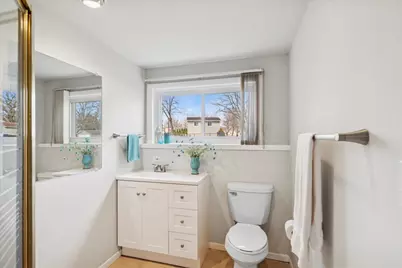 36615 N Streamwood Drive, Gurnee, IL 60031 - Photo 6