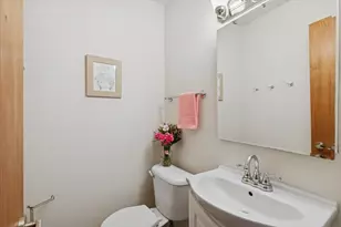 36615 N Streamwood Dr, Gurnee, IL 60031 - Photo 16