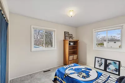 36615 N Streamwood Drive, Gurnee, IL 60031 - Photo 14