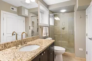 3034 N Greenview Ave, Chicago, IL 60657 - Photo 12