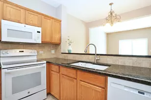 301 Bay Dr, Itasca, IL 60143 - Photo 12