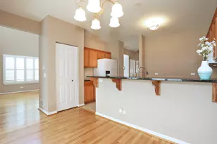 301 Bay Dr, Itasca, IL 60143 - Photo 14