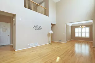 301 Bay Dr, Itasca, IL 60143 - Photo 8