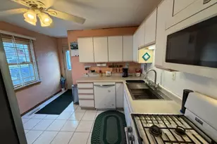 111 Cedar Cir, Streamwood, IL 60107 - Photo 4