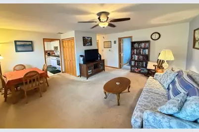 111 Cedar Circle, Streamwood, IL 60107 - Photo 8