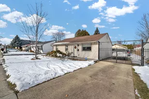 664 E Oakton St, Des Plaines, IL 60018 - Photo 2