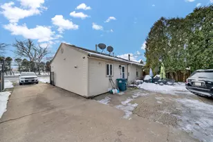 664 E Oakton St, Des Plaines, IL 60018 - Photo 22