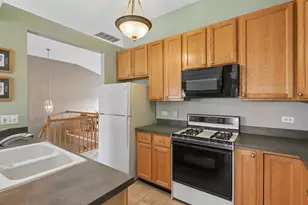 628 King Ct, East Dundee, IL 60118 - Photo 8