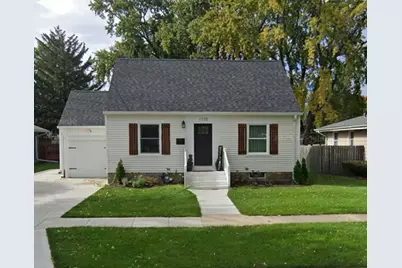 1025 Queen Anne Street, Woodstock, IL 60098 - Photo 1