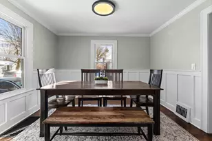 1025 Queen Anne St, Woodstock, IL 60098 - Photo 4