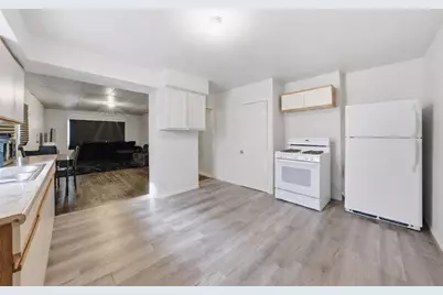 11735 S Indiana Avenue, Chicago, IL 60628 - Photo 4