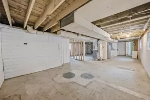 11735 S Indiana Ave, Chicago, IL 60628 - Photo 22