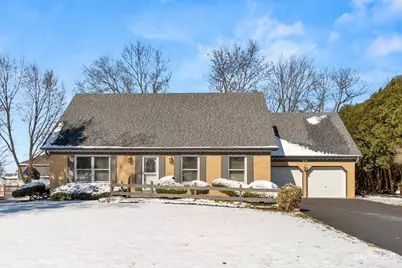 601 N View Street, Hinckley, IL 60520 - Photo 1