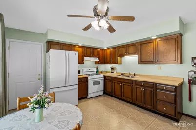 601 N View Street, Hinckley, IL 60520 - Photo 8