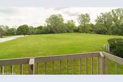 579 Morningside Drive #7, Roselle, IL 60172 - Photo 2