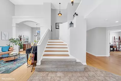 1728 Village Court, Crystal Lake, IL 60014 - Photo 2