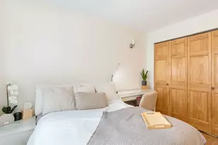 9332 Landings Ln, Des Plaines, IL 60016 - Photo 12