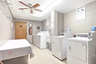 9332 Landings Ln, Des Plaines, IL 60016 - Photo 16