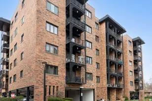 9332 Landings Ln, Des Plaines, IL 60016 - Photo 1