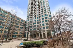 400 N La Salle Dr, Chicago, IL 60654 - Photo 1
