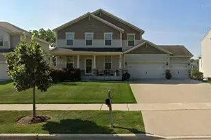 2375 Kelsey Ct, Lindenhurst, IL 60046 - Photo 6