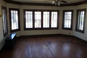 8241 S Clyde Ave, Chicago, IL 60617 - Photo 2