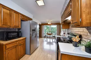 41W331 Empire Rd, Saint Charles, IL 60175 - Photo 10