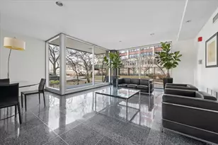 3430 N Lake Shore Dr, Chicago, IL 60657 - Photo 2