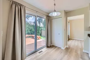 1208 Darnell Dr, Mundelein, IL 60060 - Photo 8