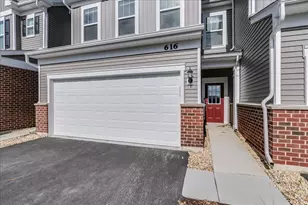 616 Switchgrass Ln, Bolingbrook, IL 60490 - Photo 2