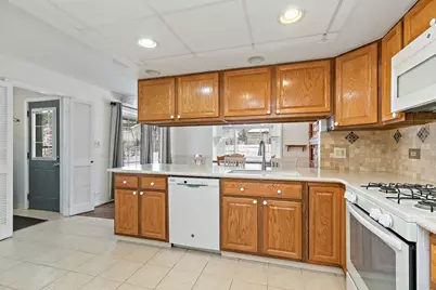 213 Villa Road, Streamwood, IL 60107 - Photo 14