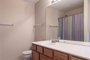 2490 Anna Wy, Elgin, IL 60124 - Photo 20