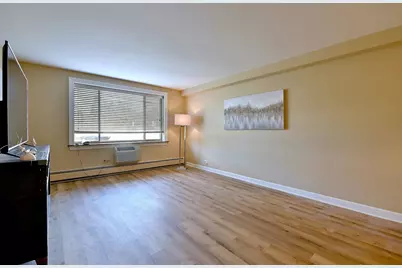 1880 Bonnie Lane #112, Hoffman Estates, IL 60169 - Photo 8