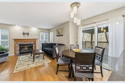 138 Emerald Drive, Streamwood, IL 60107 - Photo 14