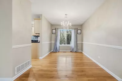 138 Emerald Drive, Streamwood, IL 60107 - Photo 8