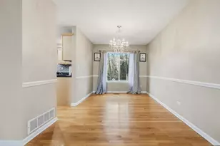 138 Emerald Dr, Streamwood, IL 60107 - Photo 8