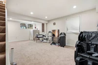 138 Emerald Drive, Streamwood, IL 60107 - Photo 32