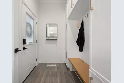 2042 N Honore Street, Chicago, IL 60614 - Photo 12