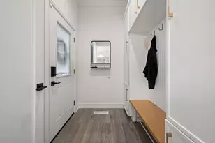 2042 N Honore St, Chicago, IL 60614 - Photo 12