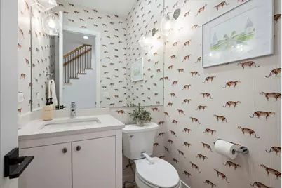 2042 N Honore Street, Chicago, IL 60614 - Photo 14