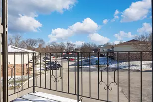 125 Willows Edge Ct, Willow Springs, IL 60480 - Photo 14