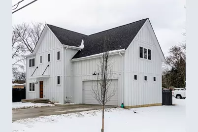 145 N Elmwood Avenue, Wood Dale, IL 60191 - Photo 2