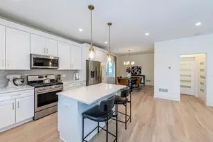 145 N Elmwood Ave, Wood Dale, IL 60191 - Photo 12