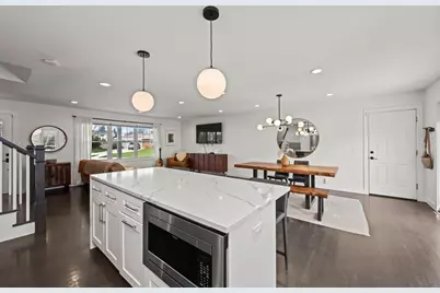 671 Hazel Court, Roselle, IL 60172 - Photo 18