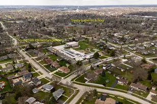 671 Hazel Ct, Roselle, IL 60172 - Photo 40