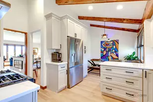 2042 S Goebbert Rd, Arlington Heights, IL 60005 - Photo 8