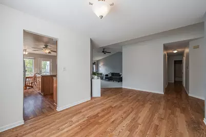 176 Jefferson Lane, Streamwood, IL 60107 - Photo 8